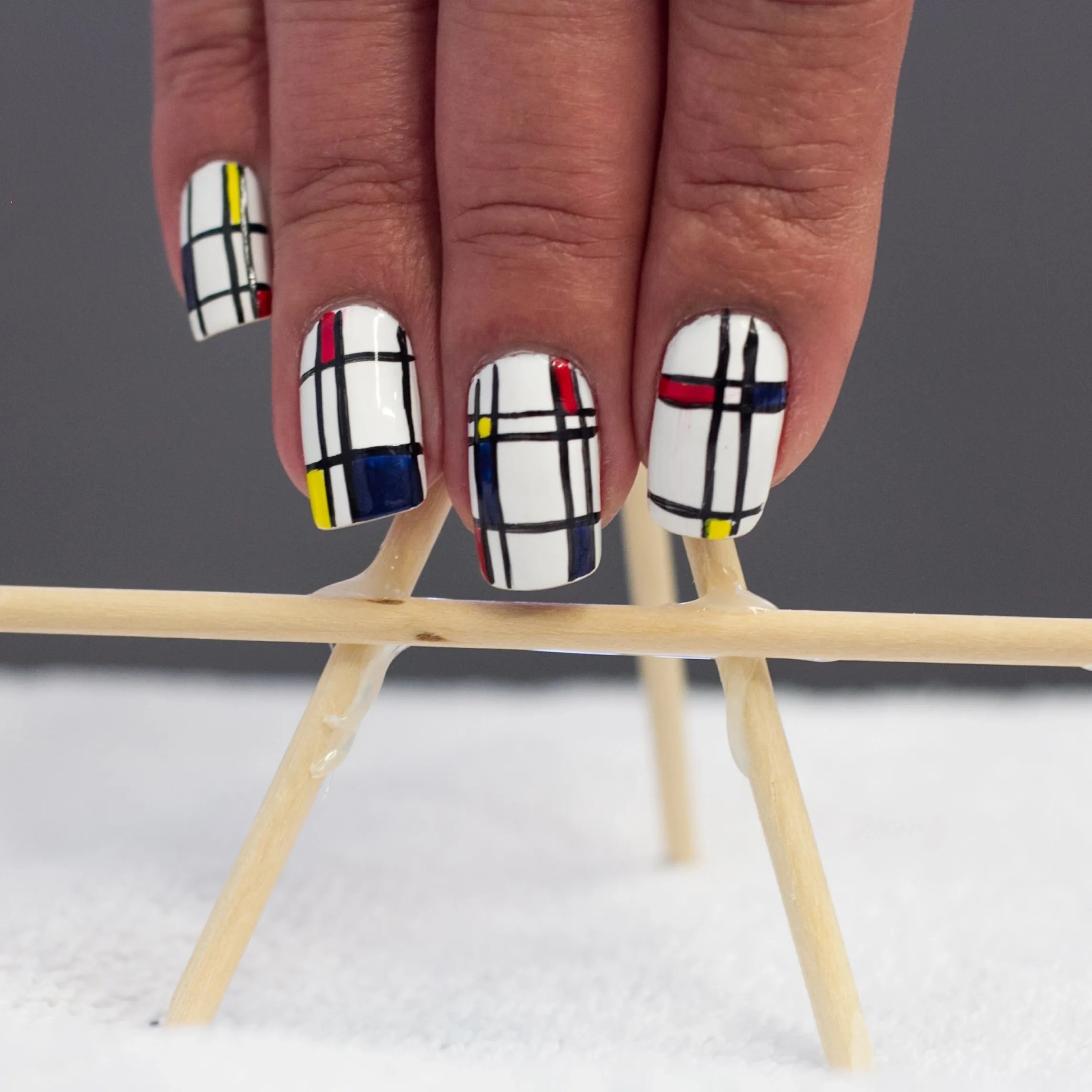 Geometric Abstract — Miso Nail Studio
